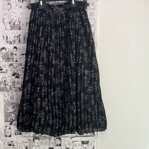 Aesthetic Midi pleated skirt face print